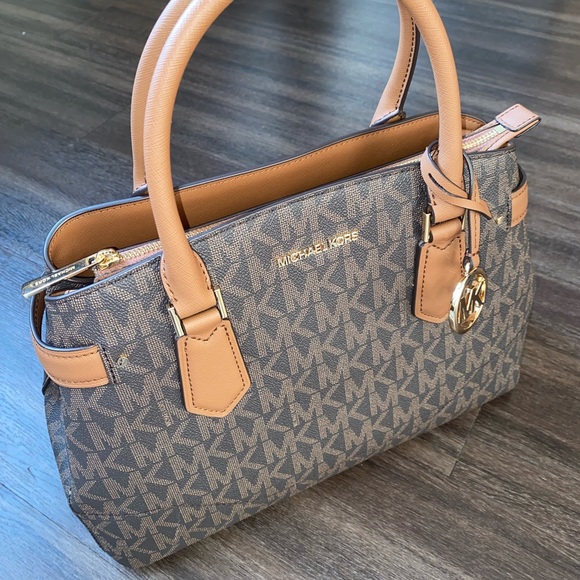 Brand New Michael Kors Satchel - Picture 8 of 9